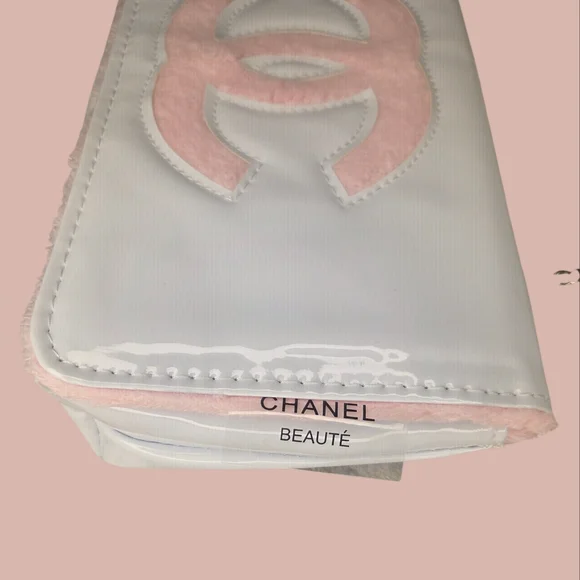 Chanel Patent Leather Crossbody - White/Pink - VIP - Picture 5 of 8